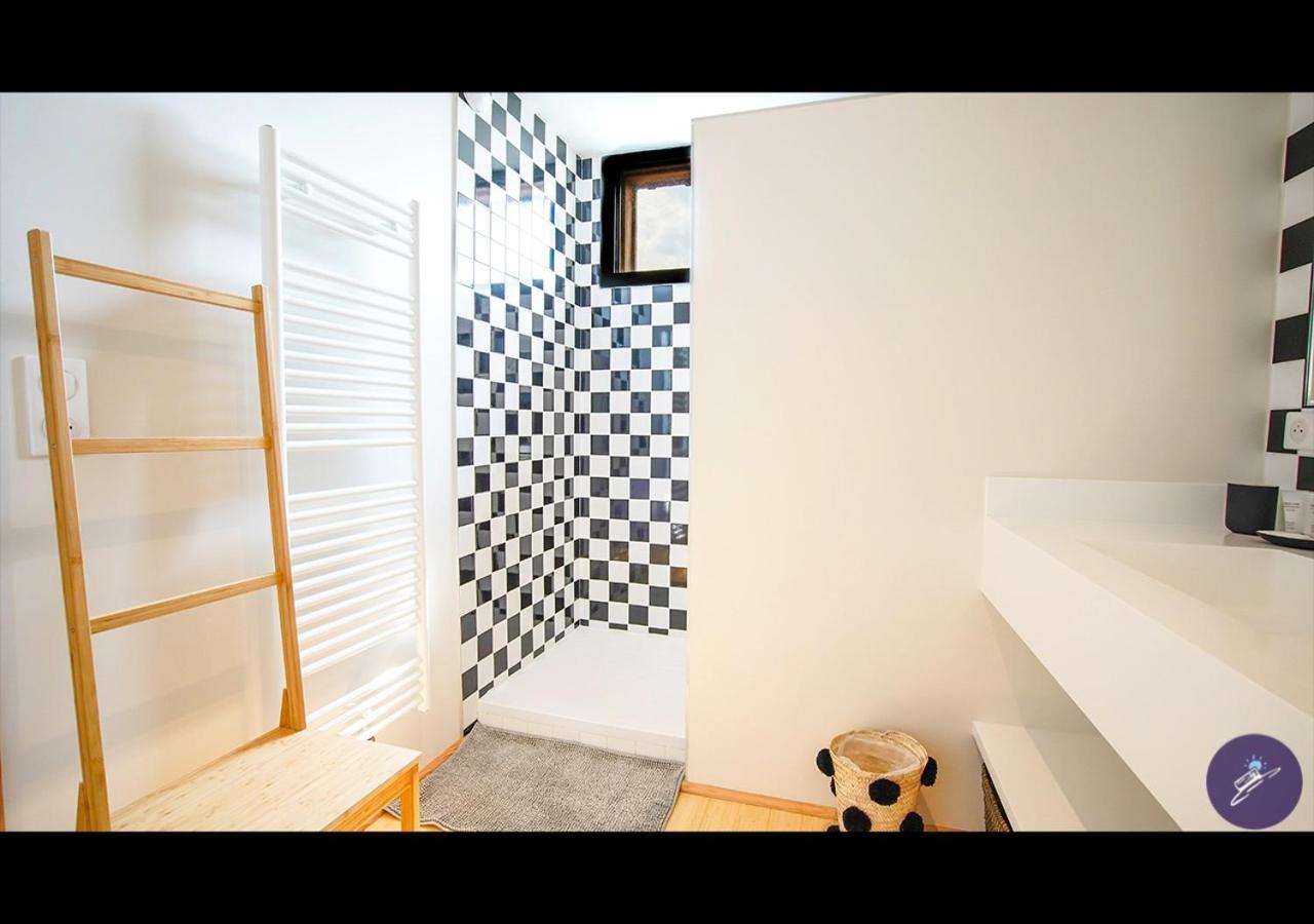 Apartment Cap Away I